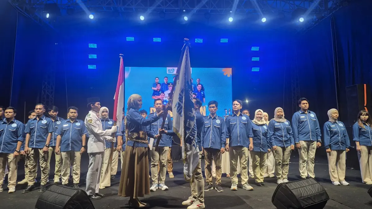 GEKRAFS: Dewan Pimpinan Cabang Gerakan Ekonomi Kreatif Nasional Kabupaten Lamandau masa bakti 2026–2031 resmi dilantik di Alun-Alun Kota Nanga Bulik, Minggu malam (2/8). &nbsp;