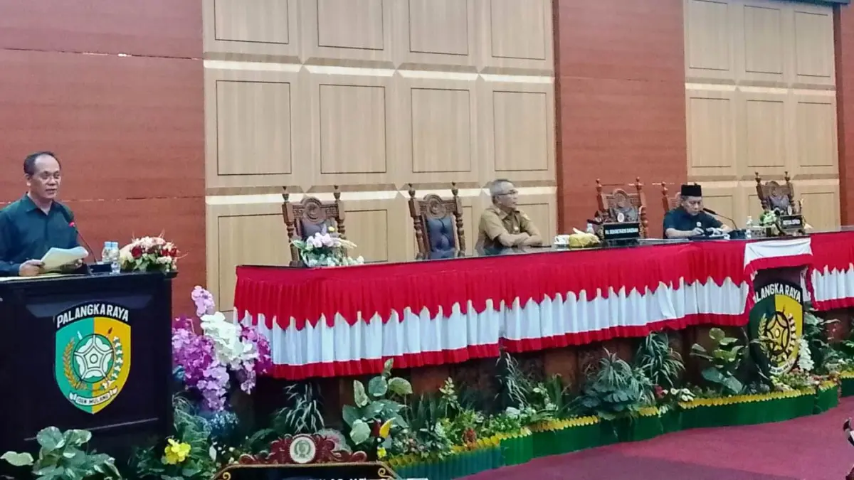Hasan Busyairi, menyampaikan pemandangan umum Fraksi Partai Golkar pada kegiatan rapat paripurna beberapa waktu lalu.(istimewa)