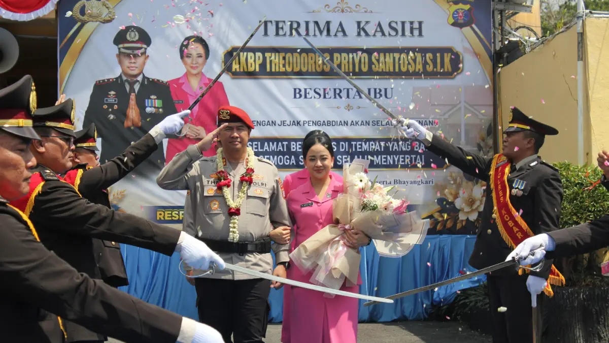 Pelepasan Kapolres Kobar AKBP Theodorus Priyo Santosa di Mapolres Kobar, Senin 1 Agustus 2026. (POLRES KOBAR/RADAR SAMPIT)&nbsp;