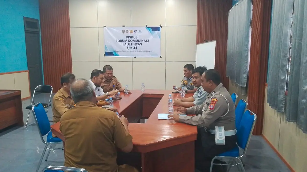 Forum Komunikasi Lalu Lintas Kabupaten Seruyan rapat koordinasi di Aula Dinas Perhubungan Kabupaten Seruyan, Kamis (6/8). RIFANI/RADAR SAMPIT
