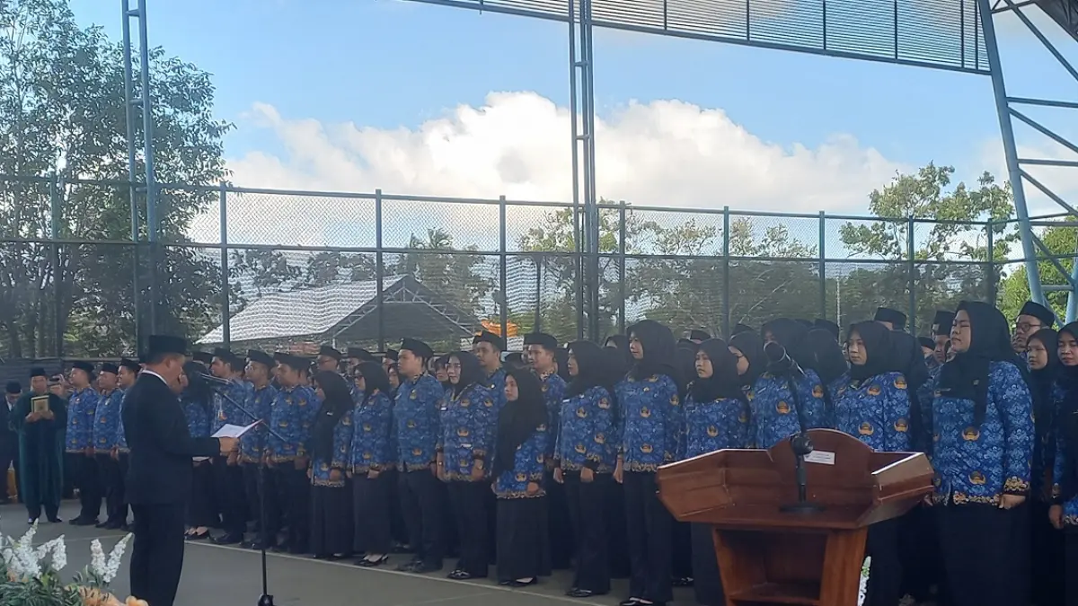Sebanyak 119 pegawai negeri sipil (PNS) formasi 2024 di lingkungan Pemerintah Kabupaten Seruyan dilantik di Kuala Pembuang, Senin (10/8). (RIFANI/RADAR SAMPIT)&nbsp;