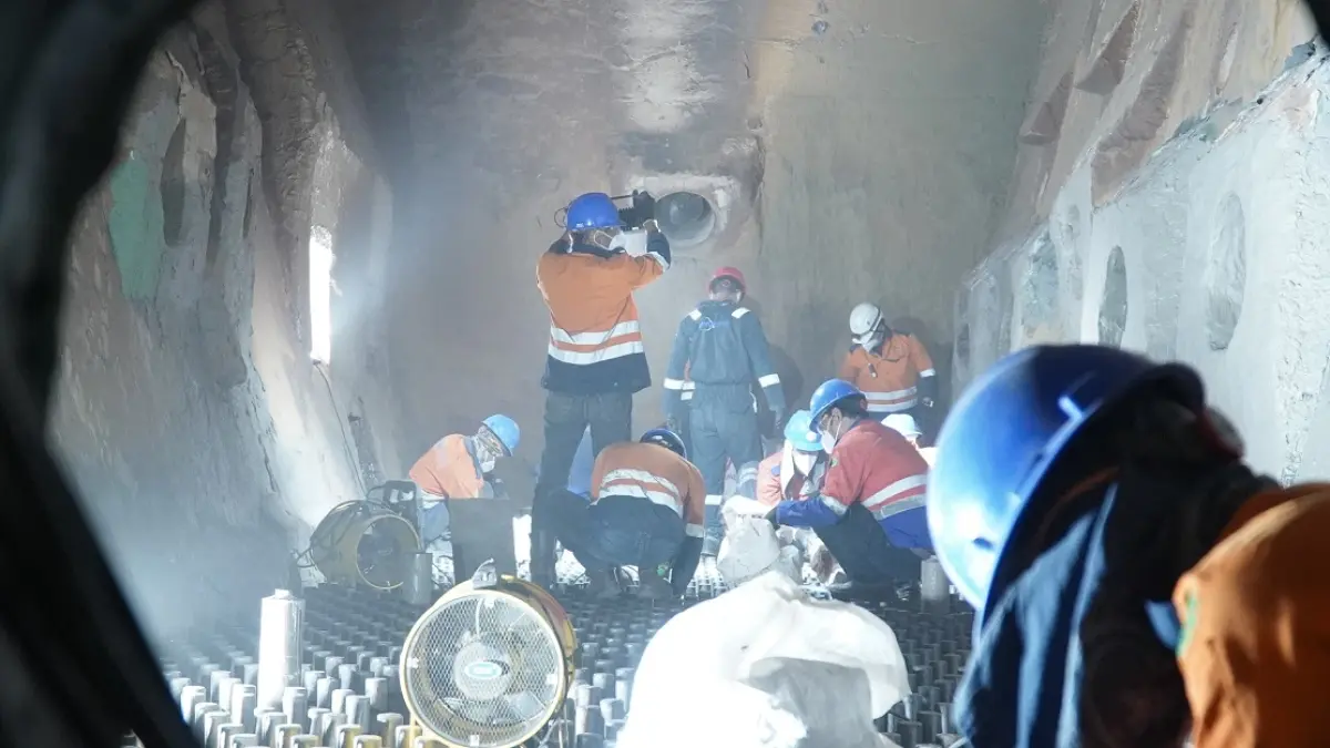 Perbaikan pada bagian Boiler Tube Wall telah diselesaikan dan saat ini dilanjutkan dengan pembersihan area ruang boiler sebagai persiapan sebelum unit dinyalakan. (PLN IUD KALSELTENG) 

&nbsp;