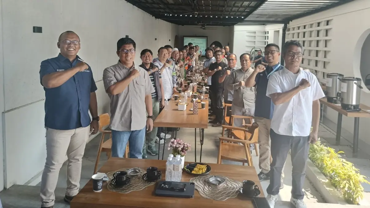PT Pelindo Multi Terminal Branch Bumiharjo Bagendang - Pelabuhan Bumiharjo menyelenggarakan kegiatan Coffee Morning 2026 yang dirangkai dengan penganugerahan Customer Appreciation Award 2025 di Teras Coffee Pangkalan Bun,