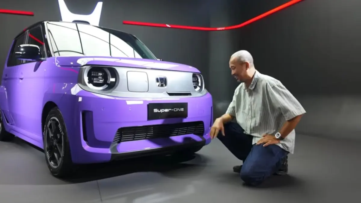 Honda Super-ONE menjadi salah satu mobil listrik mungil yang mencuri perhatian di Indonesia. (yt/fitra eri)