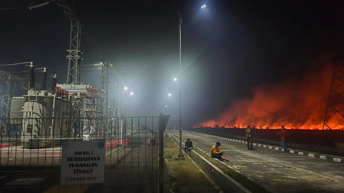 Gardu Induk PLN Desa Kujan Dikepung Api, Ratusan Personel Berjibaku, Helikopter Turut Dikerahkan