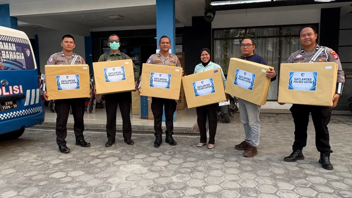 Hadiah dari jajaran Satlantas Polres Kotim untuk Gowes Kemerdekaan 2026. (Fahry/radarsampit)