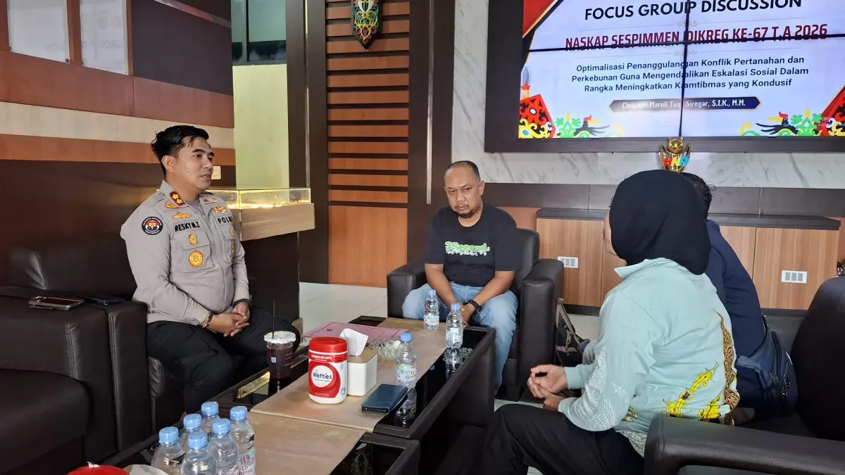 Kapolres Kotim saat memberikan dukungan untuk pelaksanaan Gowes Kemerdekaan 2026. (Fahry/radarsampit)