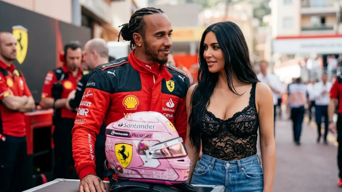 Pembalap papan atas Formula 1, Lewis Hamilton saat bersama super model Hollywood, Kim Kardashian, salah satu seri balapan.(net)