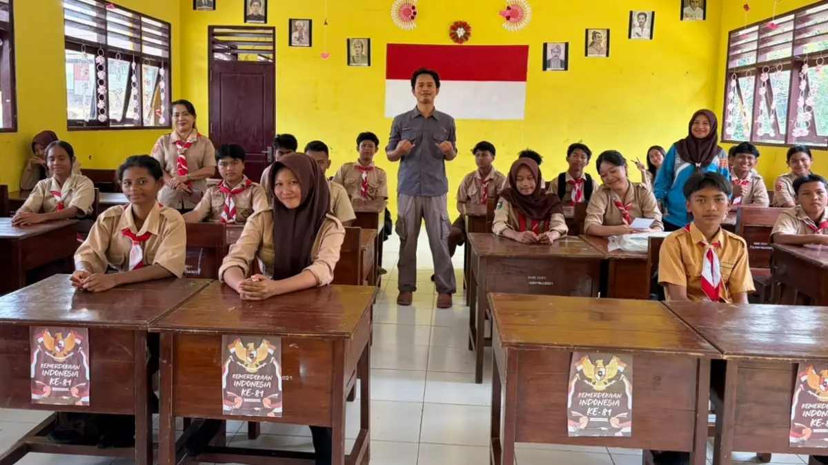 PT Pilar Wanapersada (PWP) memberikan bantuan pendidikan kepada sembilan siswa SMPN 1 Lamandau, Desa Tapin Bini.  