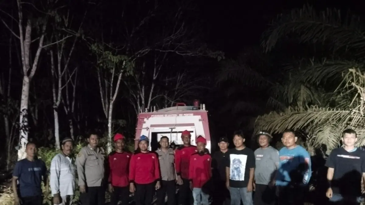 Kapolsek Pangkalan Lada, Suharto Sudarno, mengapresiasi keterlibatan PT GSIP-AMR dalam membantu penanganan kebakaran di lahan masyarakat.
