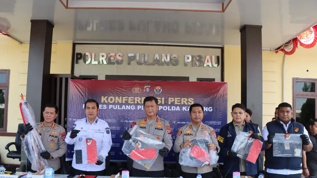 Dua pria berinisial YA (26) dan H (20) diamankan polisi karena diduga terlibat pembakaran lahan di wilayah Kabupaten Pulang Pisau.