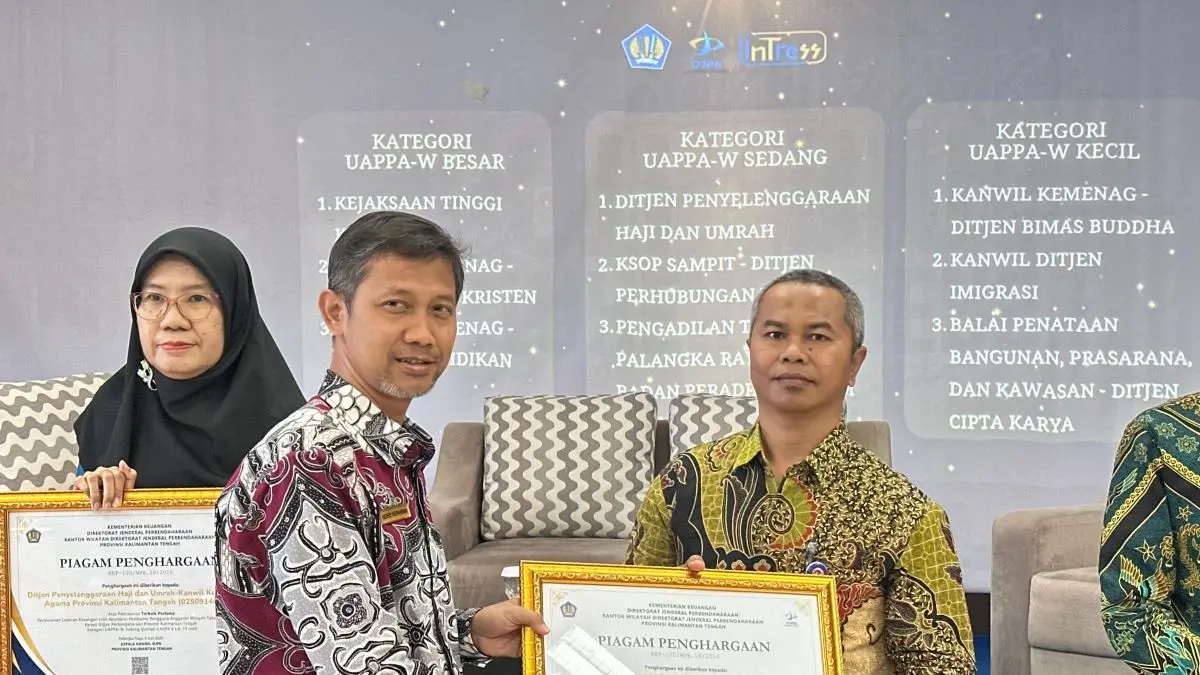 PENGHARGAAN: KSOP Kelas III Sampit terima penghargaan dalam kategori Penyusunan Laporan Keuangan UAPPA-W Sedang Tahun 2025 lingkup Kantor Wilayah DJPb Provinsi Kalteng, Kamis (27/8/2026). FOTO: IST/RADAR SAMPIT 