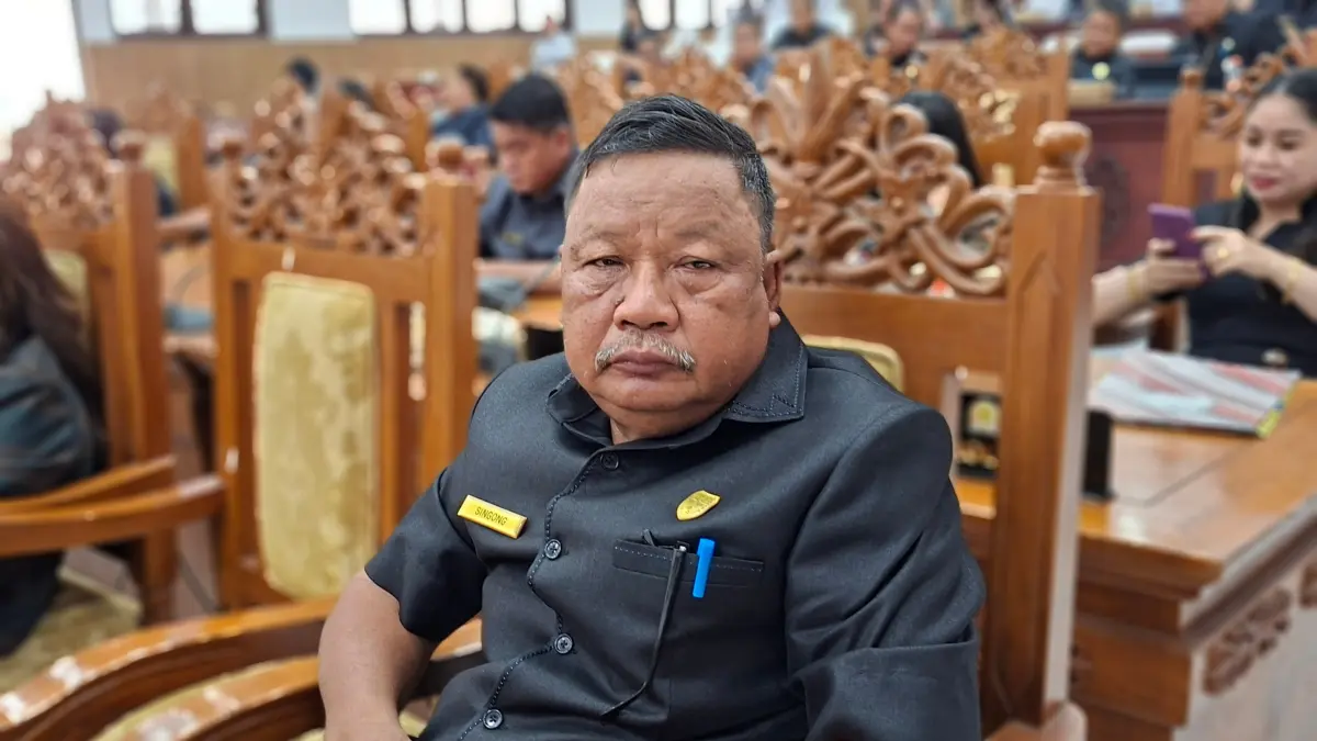Juru bicara Fraksi Perindo DPRD Gunumg Mas Singong, saat menghadiri rapat paripurna, Selasa (1/9). (ist)