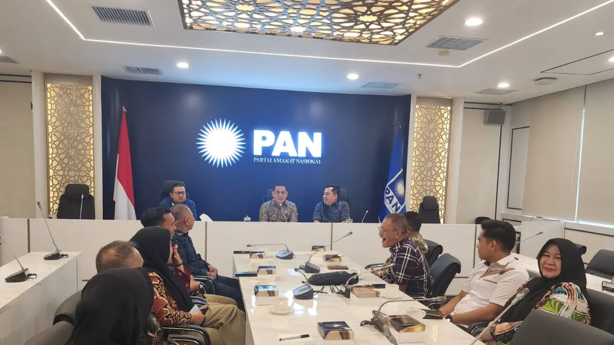 Pimpinan DPRD Kabupaten Kotawaringin Timur (Kotim) menemui anggota DPR RI asal Kalimantan Tengah, Muhammad Syauqie.