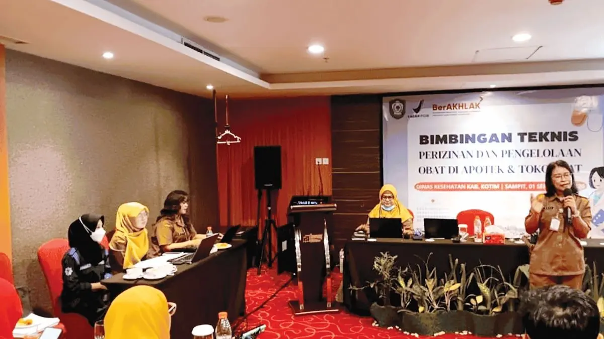 BIMTEK: Bimbingan teknis (Bimtek) perizinan dan pengelolaan obat di apotek dan toko obat, baru-baru tadi. FOTO: IST/RADAR SAMPIT 