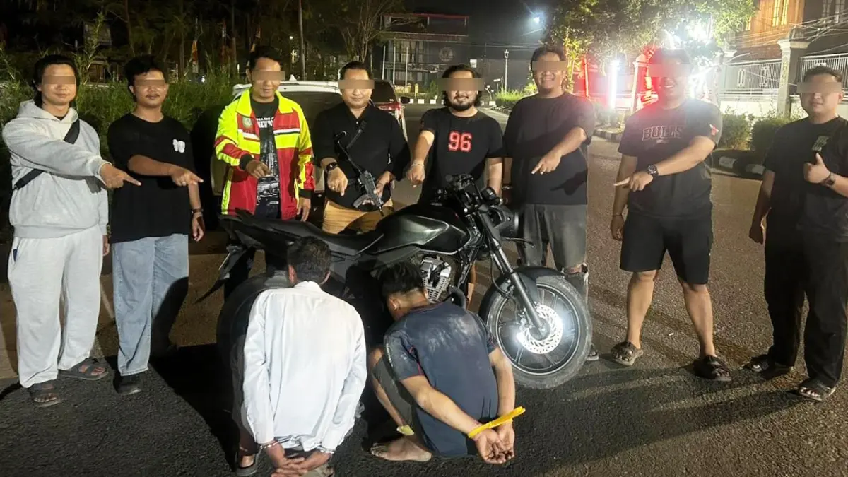 CURANMOR: Tim Gabungan Polres Kotim membekuk pelaku pencurian kendaraan bermotor dan penadah motor curian, baru-baru tadi. FOTO: IST/RADAR SAMPIT