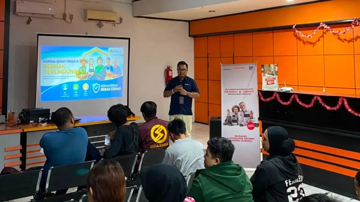 Sosialisasi manfaat program BPJS Ketenagakerjaan sekaligus akuisisi kepesertaan bagi para driver SIDA Kurir Pangkalan Bun melalui kerja sama dengan PT Pos Indonesia.