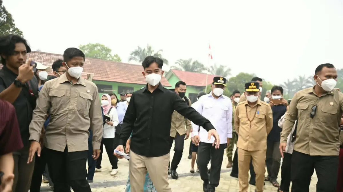 Wakil Presiden RI Gibran Rakabuming saat meninjau aktivitas pendidikan dan fasilitas publik lainnya, serta  menemui sejumlah warga di Kota Palangka Raya, Kamis (10/9/2026).(dodi/radarsampit)