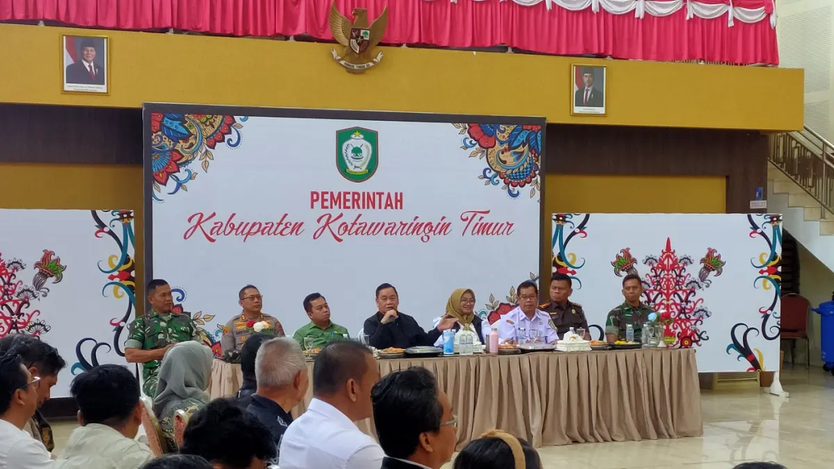 Rapat evaluasi penanganan Karhutla di Rujab Bupati Kotim, Rabu (16/9). (Yuni/radarsampit)