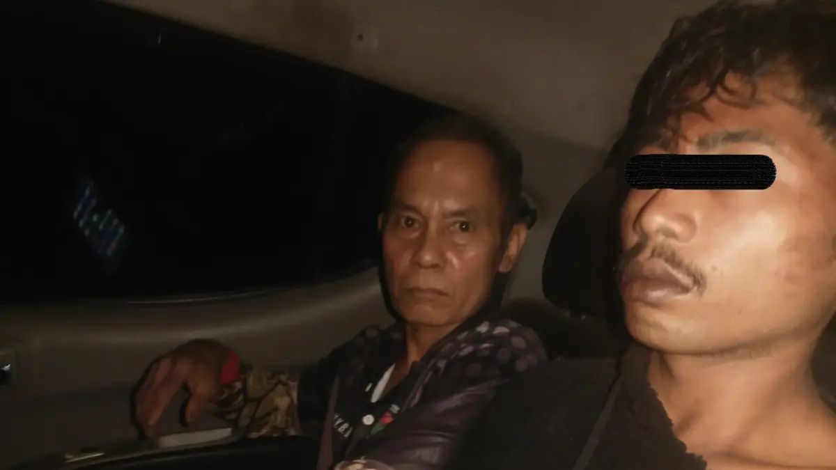Stefanus, pemilik senapan angin yang menyebabkan bocah SD tewas di Antang Kalang diamankan warga dan diserahkan ke Polsek setempat (Warga/Radar Sampit)