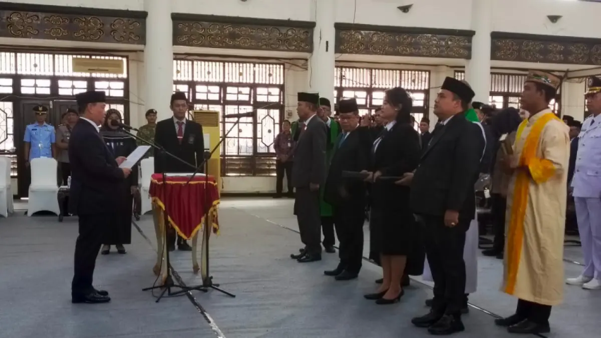 Pelantikan ratusan pejabat eselon di lingkup Pemkab Kotim, termasuk Pj Sekda Kotim, baru-baru tadi. (dok)