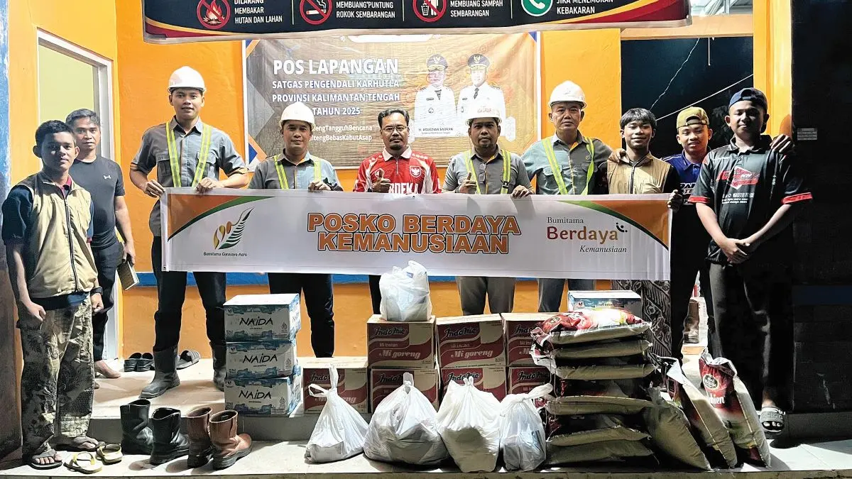 Posko berdaya kemanusiaan salurkan bantuan bagi petugas dan relawan di Pos Lapangan Satgas Pengendalian Karhutla Kecamatan Kotawaringin Lama, Kobar, Kalteng.