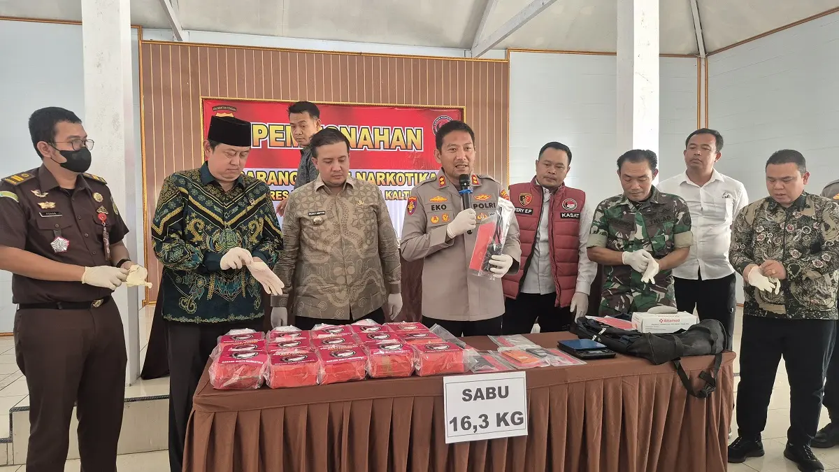 Rilis barang bukti peredaran narkotika skala besar lintas provinsi Kalbar-Kalteng, yang berhasil digagalkan saat memasuki wilayah Kabupaten Lamandau. (ria/radarsampit)