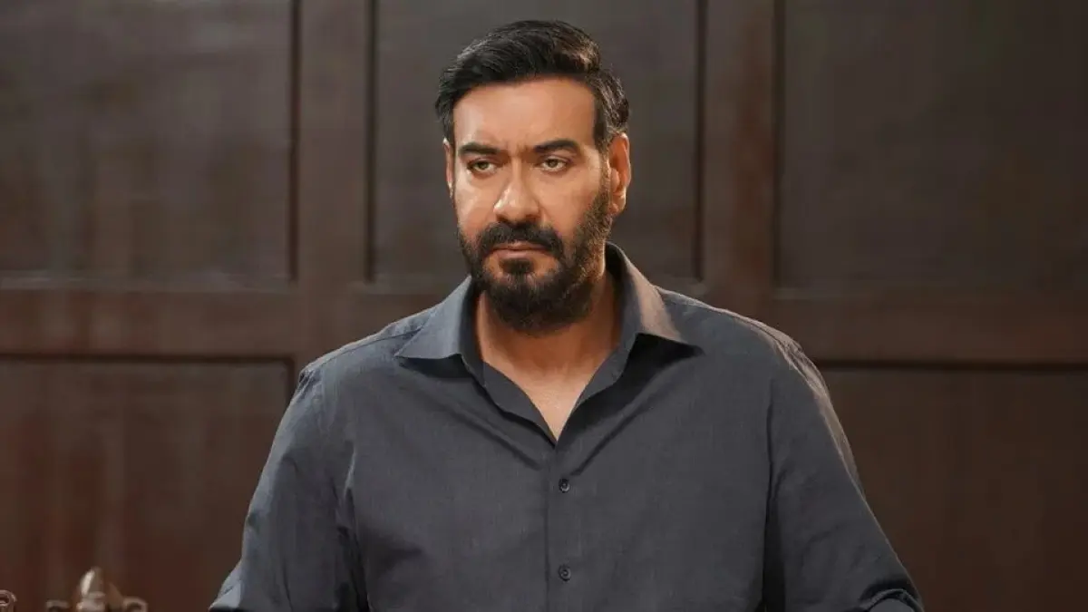 Ajay Devgn dalam sebuah cuplikan dari film tersebut (Hindustan Times)