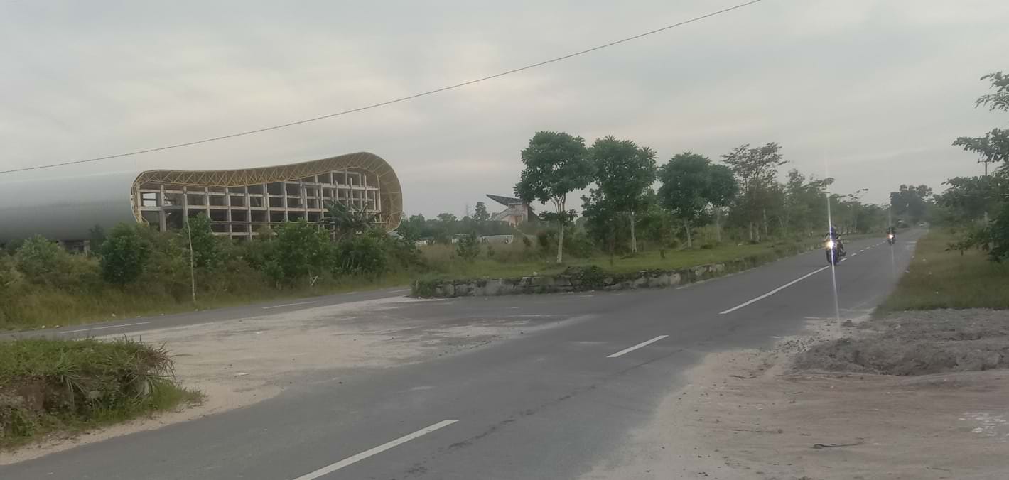 BALAPAN LIAR: Kawasan sport center Pangkalan Bun masih menjadi lokasi favorit untuk balapan liar.