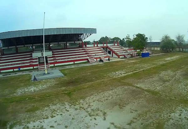 BAKAL DIBENAHI: Rumput stadion 29 November Sampit bakal dibenahi untuk persiapan Porprov Kalteng 2023. (youtube/maulana anwar)