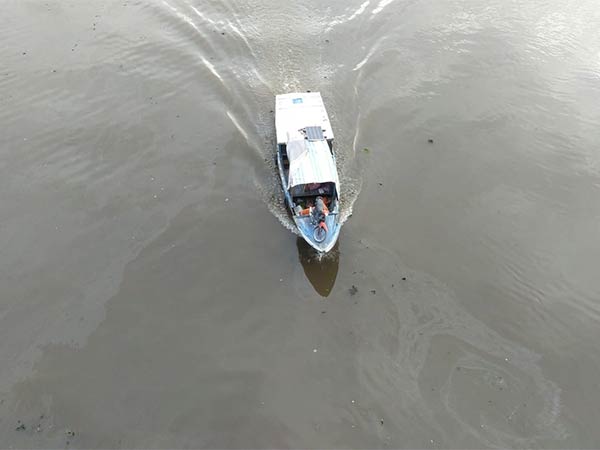 JALUR SUNGAI: Sungai Jelai menjadi jalur transportasi perbatasan Kalteng dan Kalbar di wilayah Sukamara.