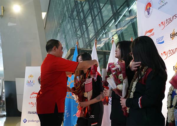 PRESTASI: Timnas Esport Indonesia berhasil meraih medali emas dalam ajang Esport SEA Games 2023 di Kamboja. (IST)