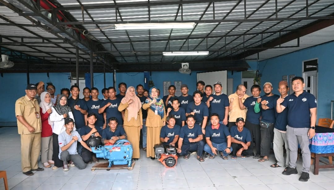 Puluhan perwakilan nelayan mengikuti sosialisasi mesin diesel dan mesin ketinting yang dilaksanakan di Kantor Dinas Perikanan Berau, Selasa (30/1) lalu.