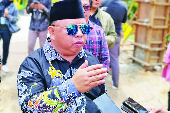 SELAMAT: Ketua DPRD Berau, Madri Pani, mengucapkan selamat menjalankan ibadah Ramadan bagi umat muslim. Ia berharap di Ramadan penuh berkah ini, masyarakat dapat khusyuk menjalankan ibadah.