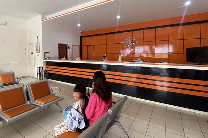 PENGIRIMAN: Lonjakan pengiriman barang terjadi di PT Pos Indonesia cabang Tanjung Redeb sejak sebelum Ramadan.