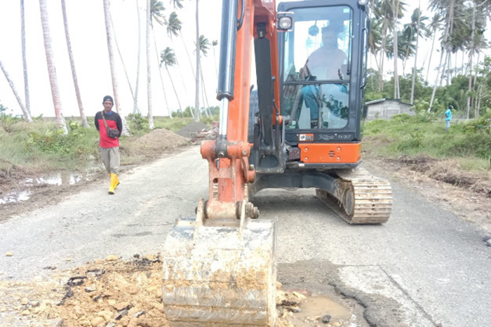 DITINGKATKAN: Banyak diusulkan dalam pelaksanaan musrenbang kecamatan, peningkatan jalan di beberapa lokasi berjalan di tahun ini.