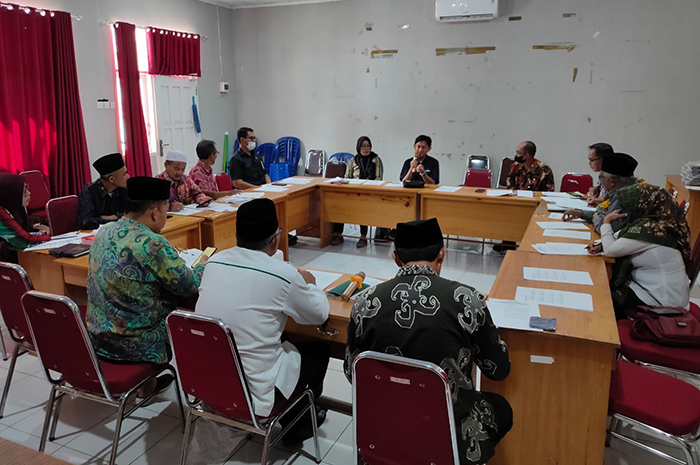 RAPAT PENENTUAN: Rapat penentuan kadar zakat fitrah dan fidiah pada Bulan Suci Ramadan 1445 H, di Kantor Kemenag Tanjung Redeb, Rabu (13/3).