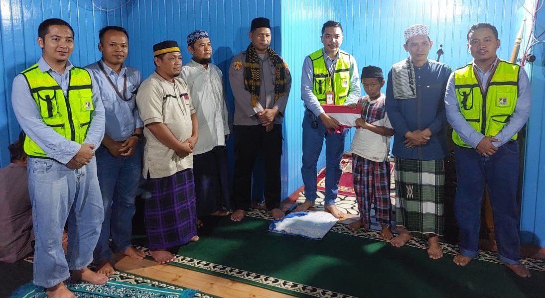 Pamapersada Nusantara, gelar safari Ramadan, di Masjid Al Hasanah, Kampung Tanjung Perangat, Kecamatan Sambaliung. (PAMA FOR BERAU POST)