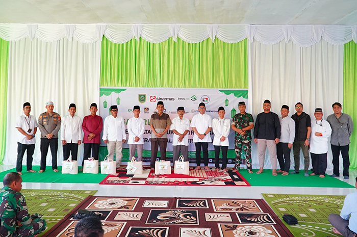 SAFARI RAMADAN: PT Berau Coal dan mitra kerja berbagi rasa syukur dengan melaksanakan Safari Ramadan di Kecamatan Teluk Bayur.