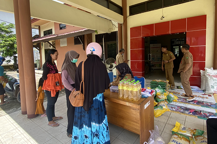 PANGAN MURAH: Dinas Pangan Berau mengadakan gerakan pangan murah hingga Kamis (28/3) mendatang di halaman Kantor Dinas Pangan, Jalan Murjani II, Tanjung Redeb.
