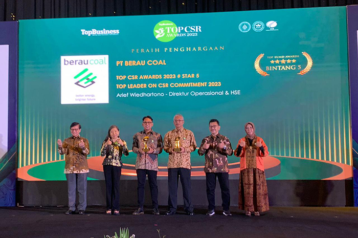 TERIMA PENGHARGAAN: Bukti keseriusan Berau Coal terhadap masyarakat hingga lingkungan buat Berau Coal sabet beragam penghargaan bergengsi.
