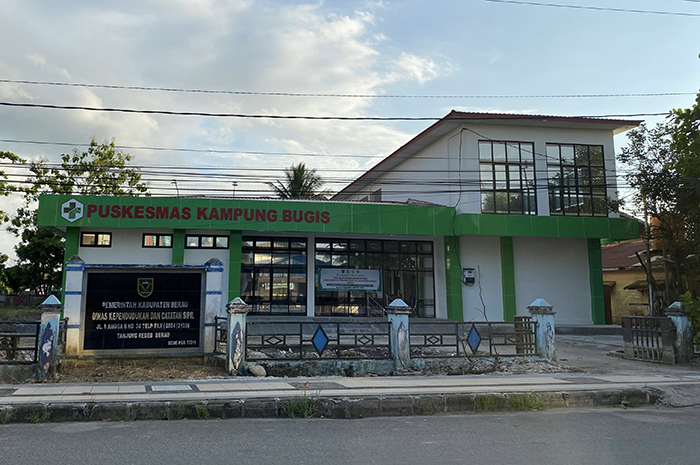 PELAYANAN KESEHATAN: Selama pelayanan di PKM Kampung Bugis ditutup sementara, masyarakat setempat diarahkan berobat di PKM Tanjung Redeb.
