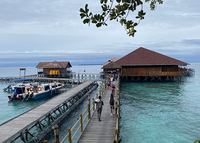 DICANANGKAN: Pulau Maratua dicanangkan sebagai Pulau Literasi, sebagai bekal ilmu pengetahuan mendukung pariwisata.