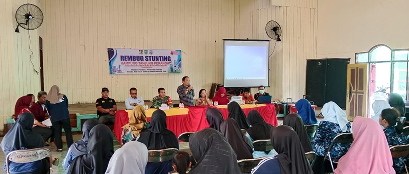 REMBUK STUNTING: Manajemen PAMA bersama pemerintahan Kampung Tanjung Perangat menggelar pertemuan untuk tekan stunting.