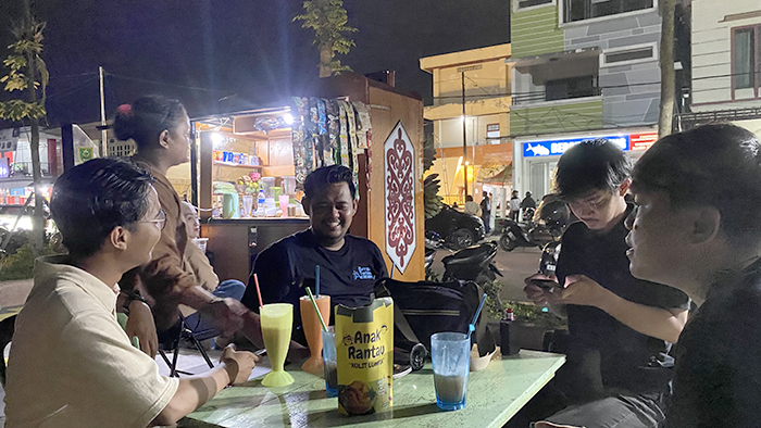 SUASANA: Kawasan ini pun semakin menarik, membuat semakin banyak masyarakat datang untuk bersantai di salah satu ikon di Kota Tanjung Redeb itu.