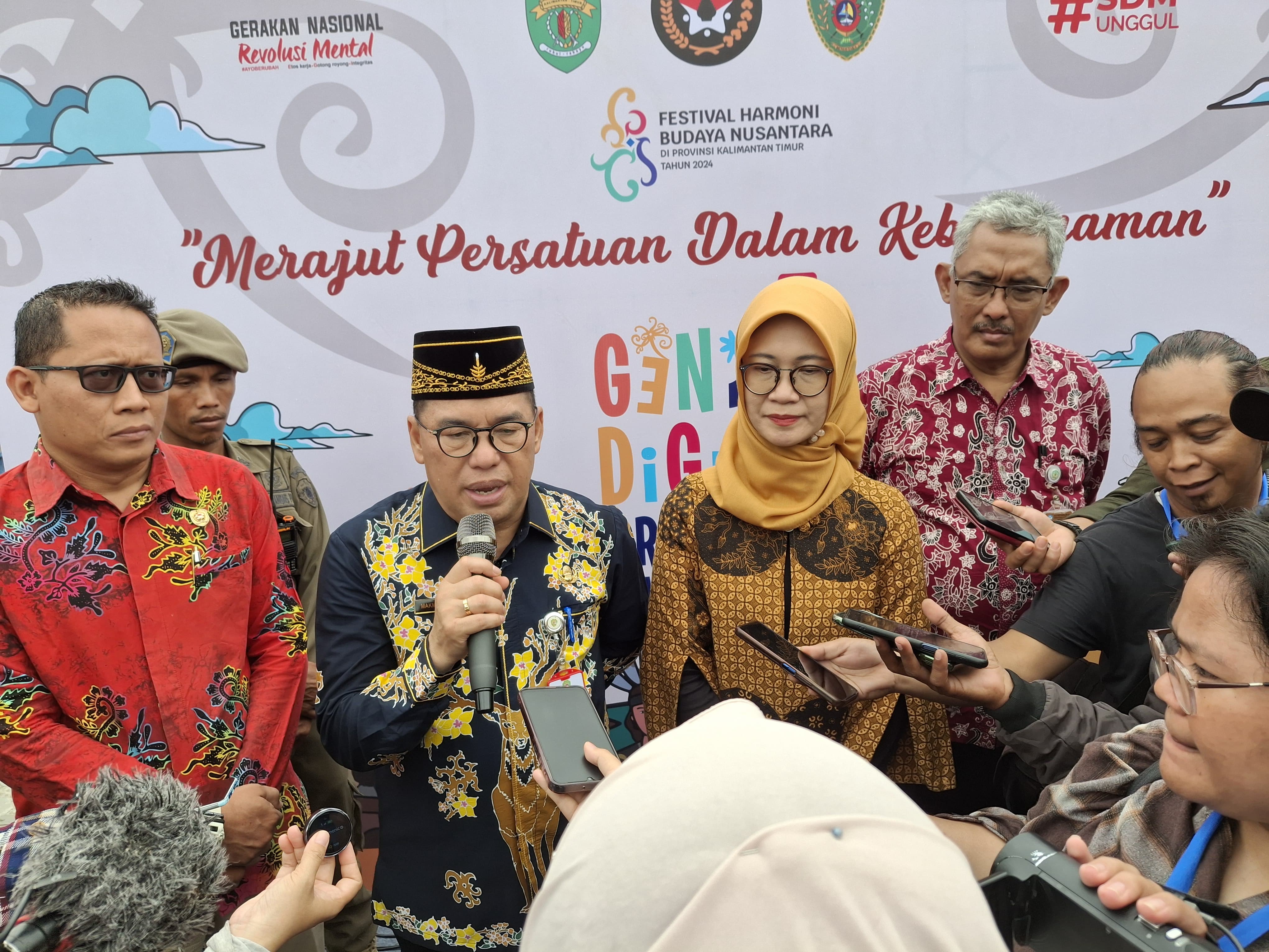 Pi Bupati mengajak para pemuda berperan aktif dalam menjaga dan melestarikan warisan budaya. Bukan hanya warisan masa lalu, namun juga sebagai elemen penting dalam membentuk identitas sosial.