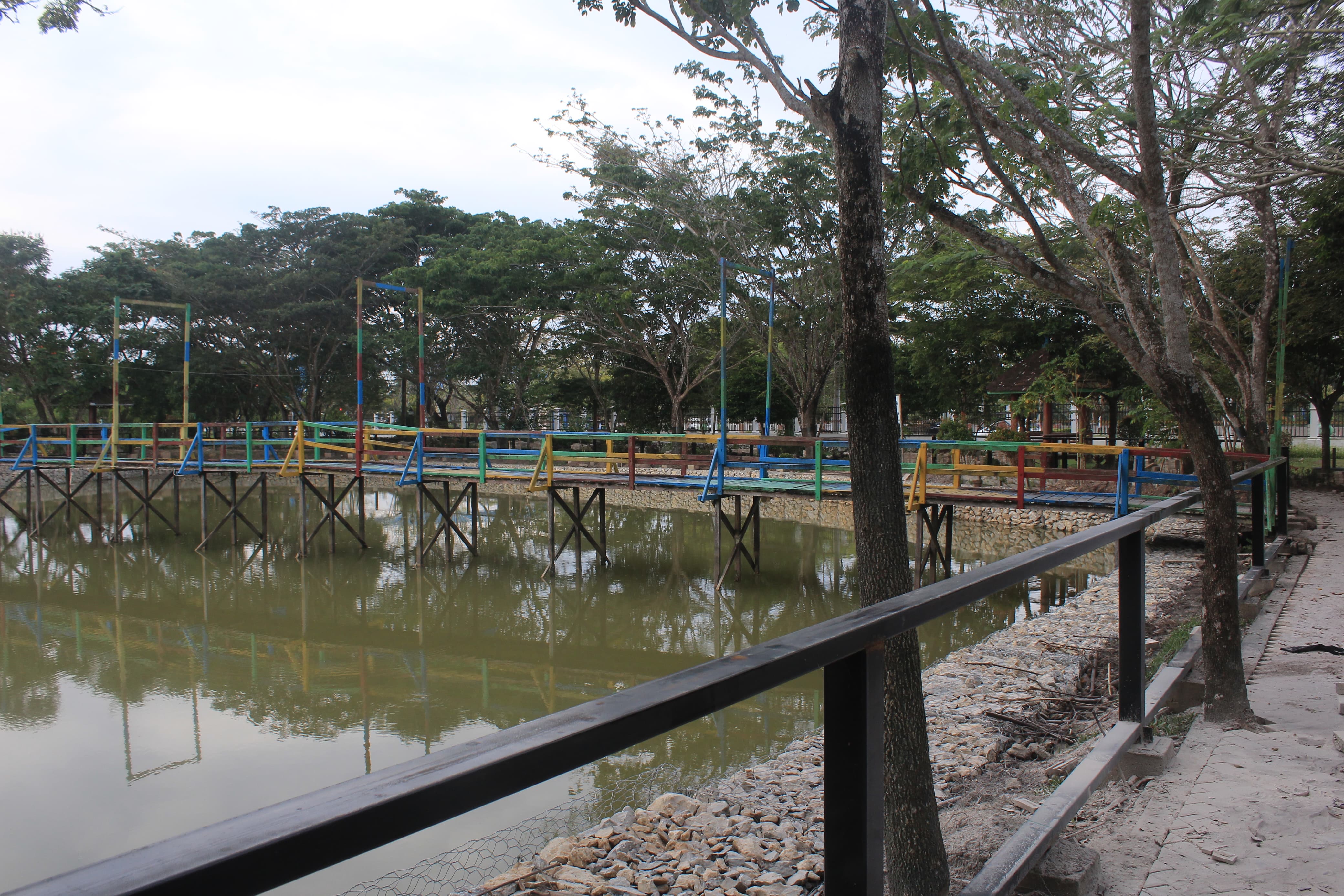 Menurut Kepala Disperkimtan PPU, Riviana, taman ini telah menerima sertifikasi dari Kementerian Pemberdayaan Perempuan dan Perlindungan Anak (PPPA) sebagai ruang bermain ramah anak sejak tahun 2023.