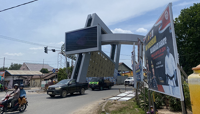 DILANJUTKAN: Pembangunan Gapura Selamat Datang KM 5 dilanjutkan menggunakan APBD-P 2024 sebesar Rp 1,16 miliar, saat ini masih dalam tahap lelang.
