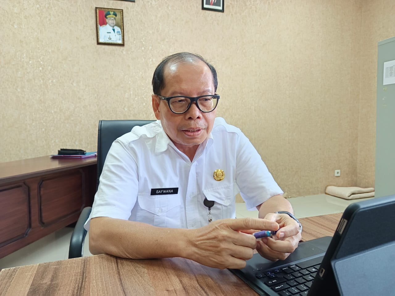 Kepala DLH PPU, Safwana.