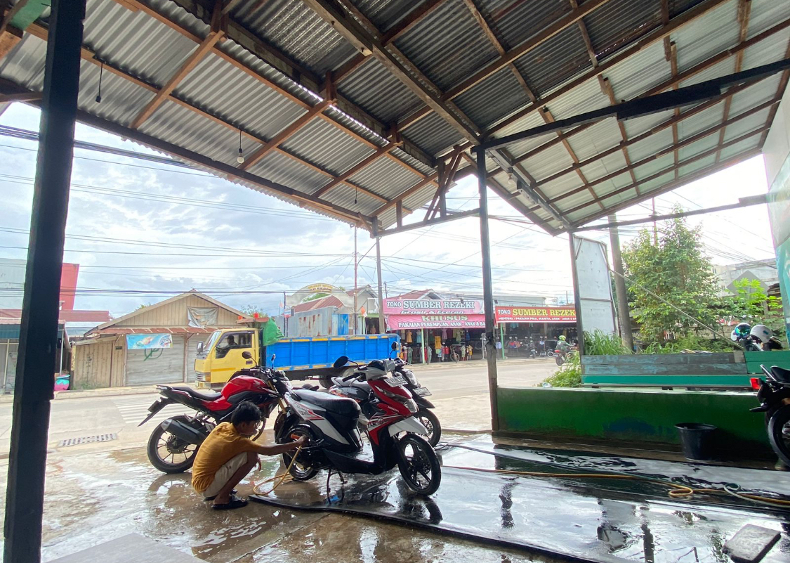 PENYESUAIAN TARIF: Rencana penyesuaian tarif pelanggan air bersih Perumdam Batiwakkal bakal diterapkan dalam waktu dekat. (SENO/BP)